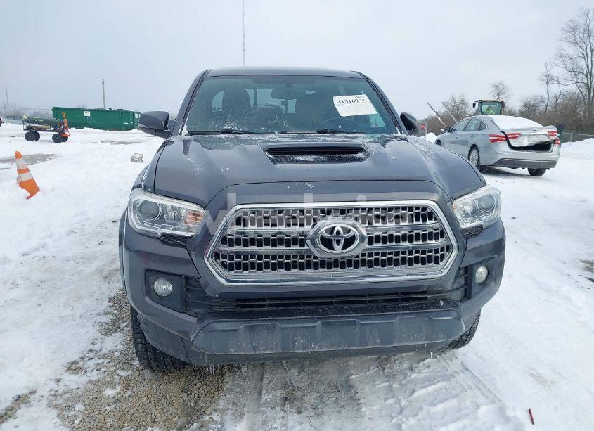 Photo 12 of 2016 Toyota Tacoma TRD SPORT (VIN 5TFCZ5AN8GX040659)