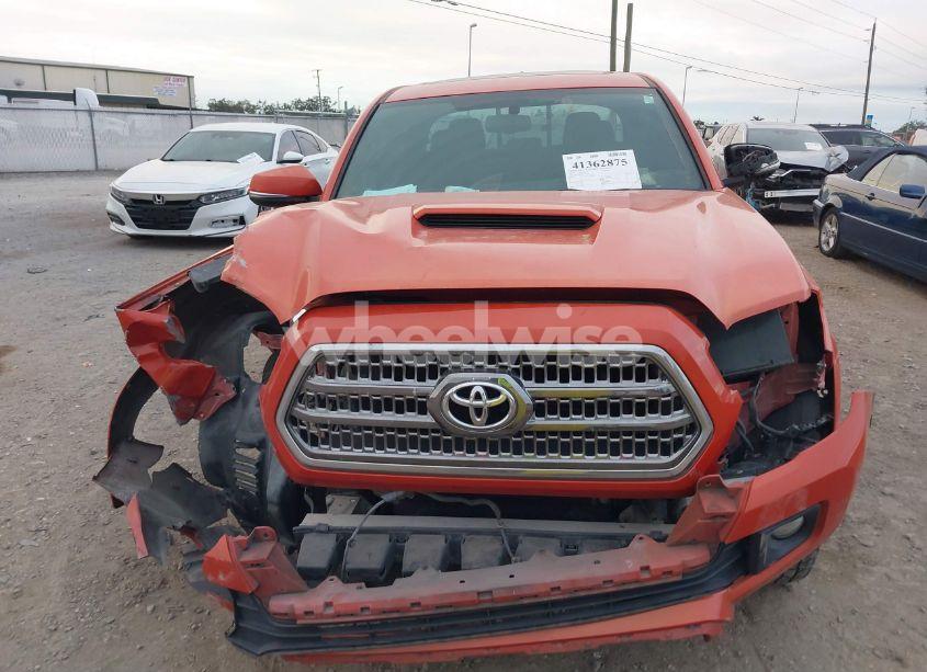 Photo 13 of 2016 Toyota Tacoma TRD SPORT (VIN 5TFCZ5AN8GX041861)