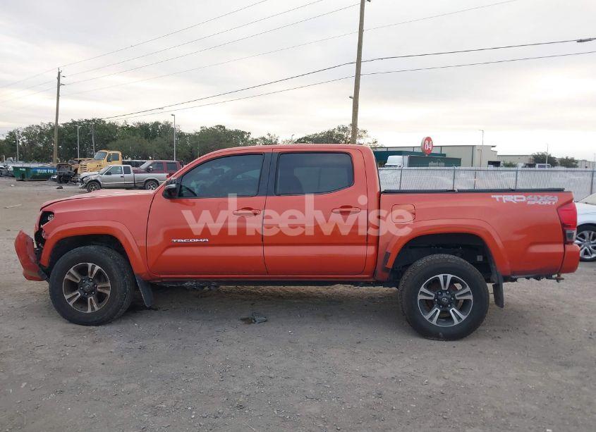 Photo 15 of 2016 Toyota Tacoma TRD SPORT (VIN 5TFCZ5AN8GX041861)