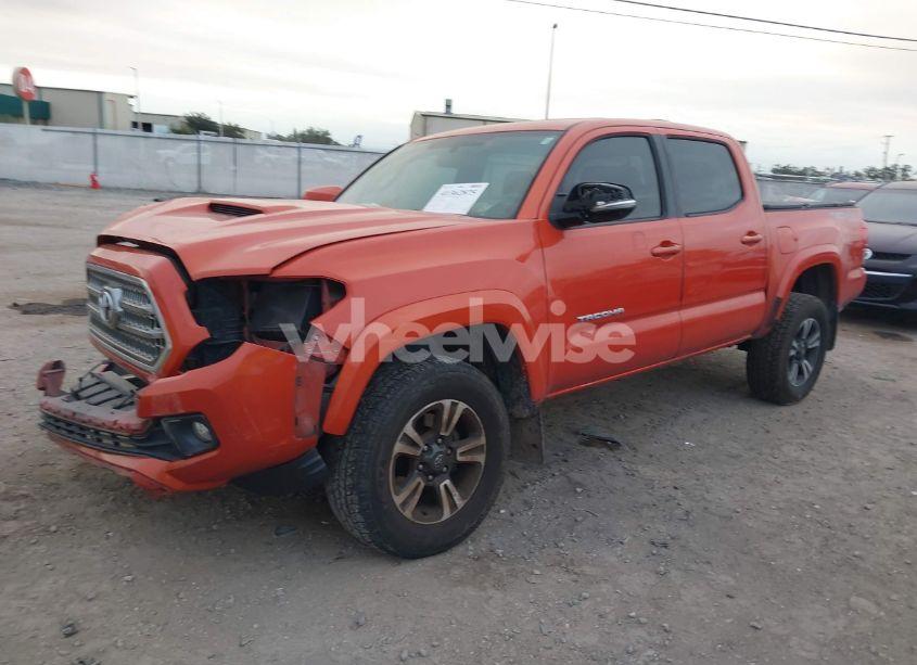 Photo 2 of 2016 Toyota Tacoma TRD SPORT (VIN 5TFCZ5AN8GX041861)