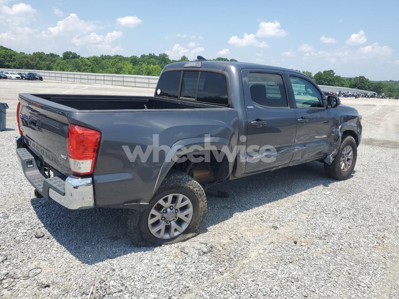 Photo 3 of 2017 TOYOTA TACOMA DOUBLE CAB (VIN 5TFCZ5AN8HX049024)