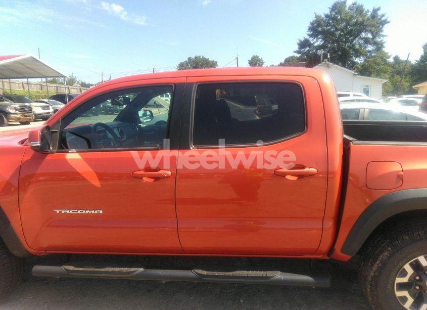 Photo 14 of 2017 Toyota Tacoma TRD OFF ROAD (VIN 5TFCZ5AN8HX076871)