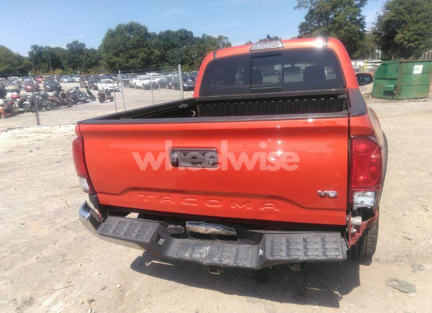 Photo 16 of 2017 Toyota Tacoma TRD OFF ROAD (VIN 5TFCZ5AN8HX076871)