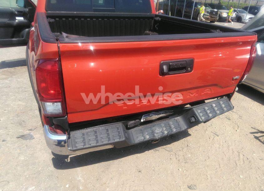 Photo 6 of 2017 Toyota Tacoma TRD OFF ROAD (VIN 5TFCZ5AN8HX076871)