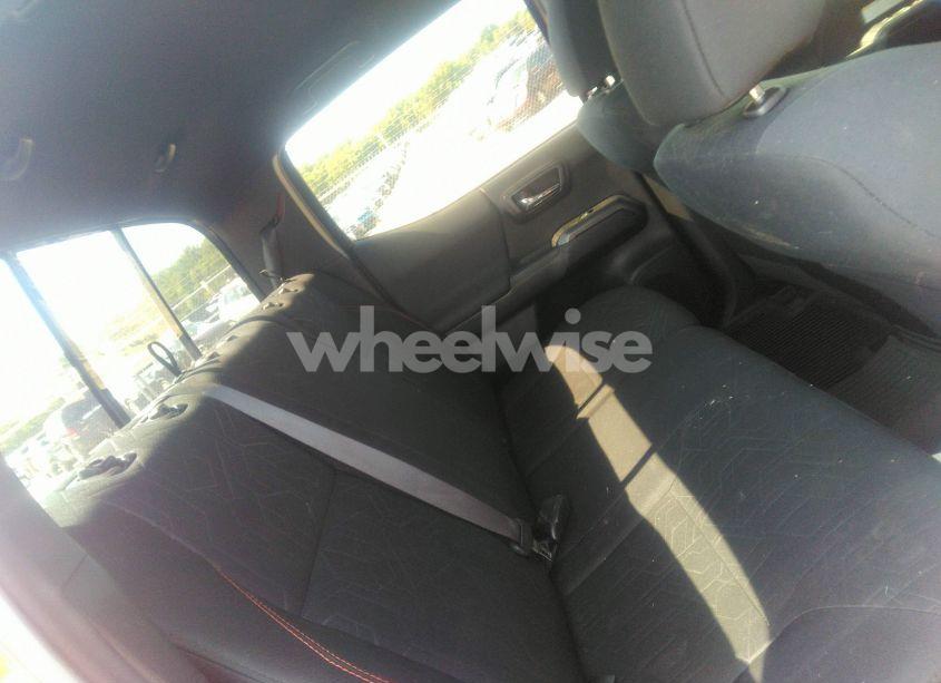 Photo 8 of 2017 Toyota Tacoma TRD OFF ROAD (VIN 5TFCZ5AN8HX076871)