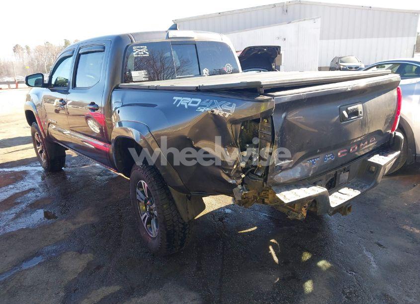 Photo 3 of 2017 Toyota Tacoma TRD SPORT (VIN 5TFCZ5AN8HX115927)