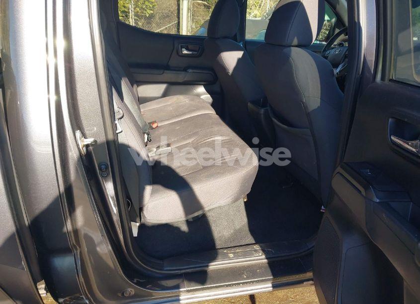 Photo 8 of 2017 Toyota Tacoma TRD SPORT (VIN 5TFCZ5AN8HX115927)