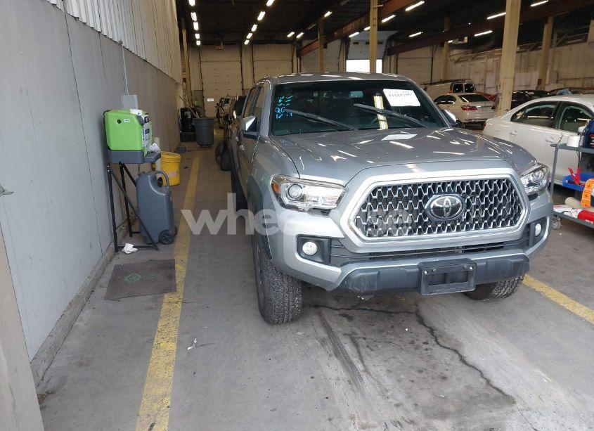 2019 Toyota Tacoma TRD OFF ROAD (VIN 5TFCZ5AN8KX205263) main photo
