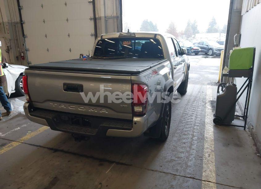 Photo 4 of 2019 Toyota Tacoma TRD OFF ROAD (VIN 5TFCZ5AN8KX205263)