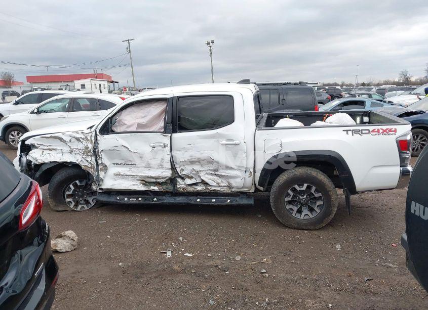 Photo 15 of 2020 Toyota Tacoma TRD OFF-ROAD (VIN 5TFCZ5AN8LX222498)