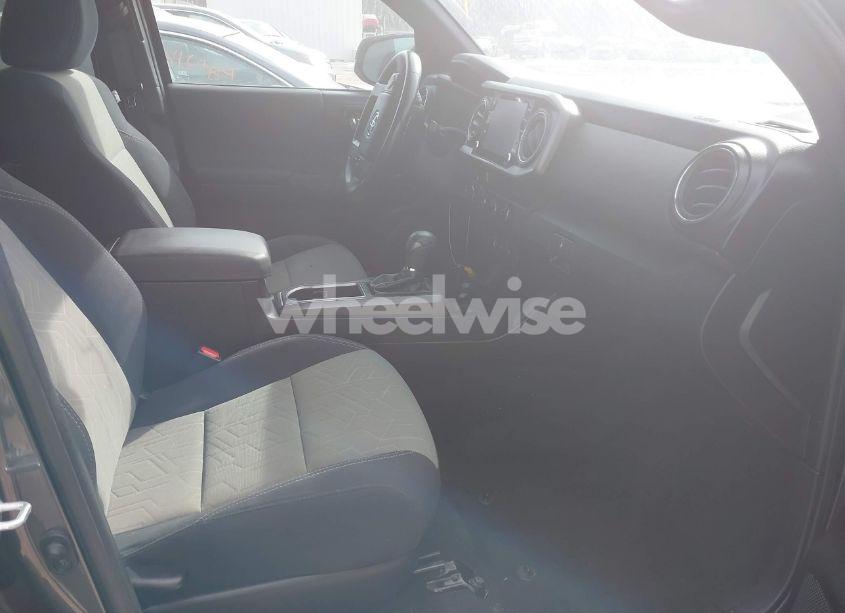 Photo 5 of 2021 Toyota Tacoma TRD OFF-ROAD (VIN 5TFCZ5AN8MX264557)