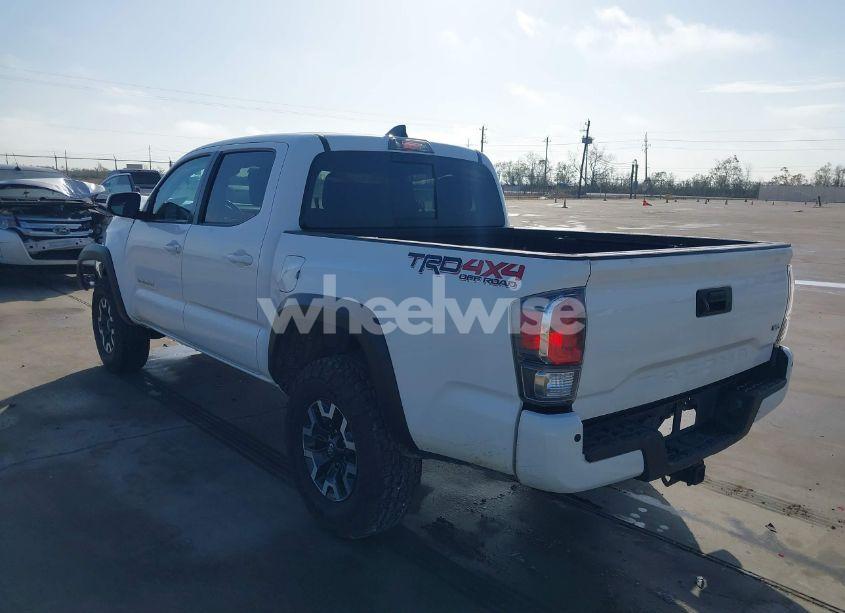 Photo 3 of 2021 Toyota Tacoma TRD OFF-ROAD (VIN 5TFCZ5AN8MX269046)