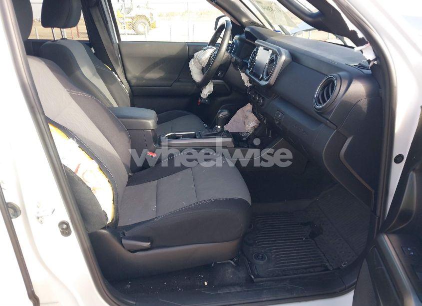 Photo 5 of 2021 Toyota Tacoma TRD OFF-ROAD (VIN 5TFCZ5AN8MX269046)