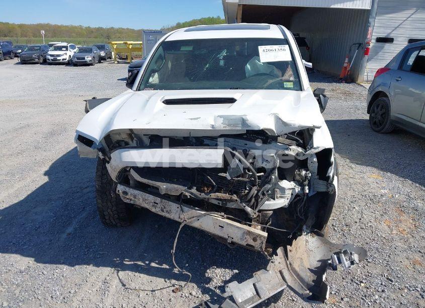 Photo 12 of 2017 Toyota Tacoma TRD SPORT (VIN 5TFCZ5AN9HX061330)