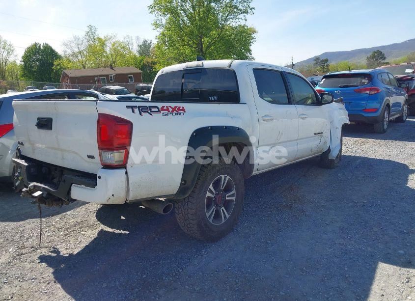 Photo 4 of 2017 Toyota Tacoma TRD SPORT (VIN 5TFCZ5AN9HX061330)