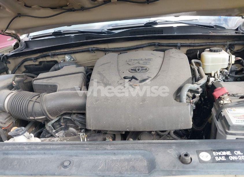 Photo 10 of 2017 Toyota Tacoma TRD OFF ROAD (VIN 5TFCZ5AN9HX072294)