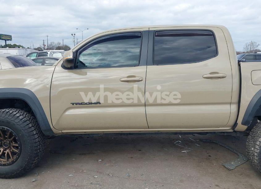 Photo 14 of 2017 Toyota Tacoma TRD OFF ROAD (VIN 5TFCZ5AN9HX072294)
