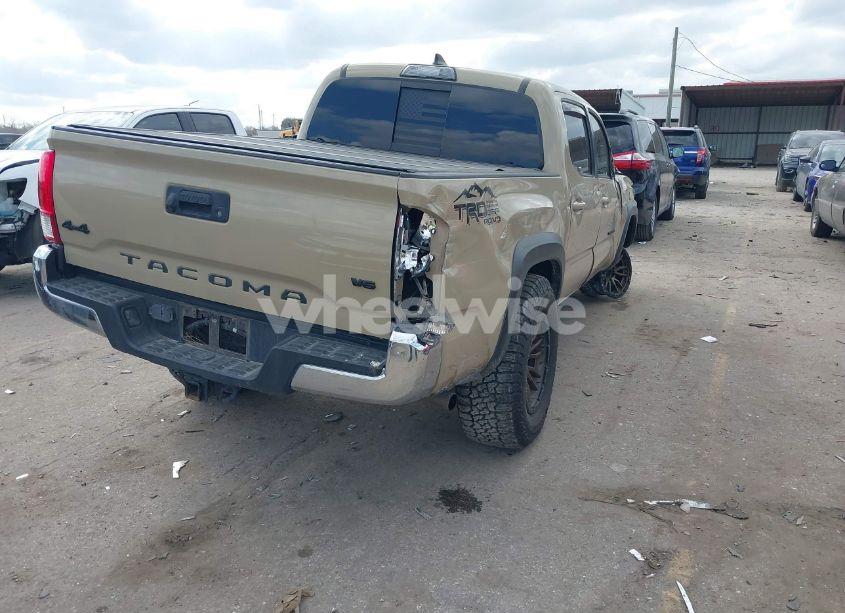 Photo 4 of 2017 Toyota Tacoma TRD OFF ROAD (VIN 5TFCZ5AN9HX072294)