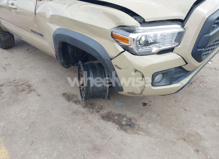 Photo 6 of 2017 Toyota Tacoma TRD OFF ROAD (VIN 5TFCZ5AN9HX072294)