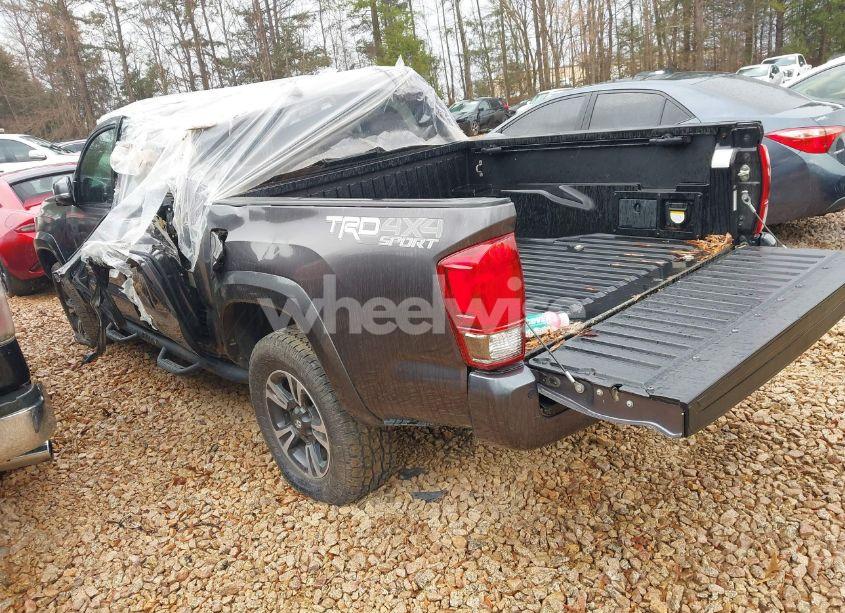 Photo 3 of 2017 Toyota Tacoma TRD SPORT (VIN 5TFCZ5AN9HX081402)