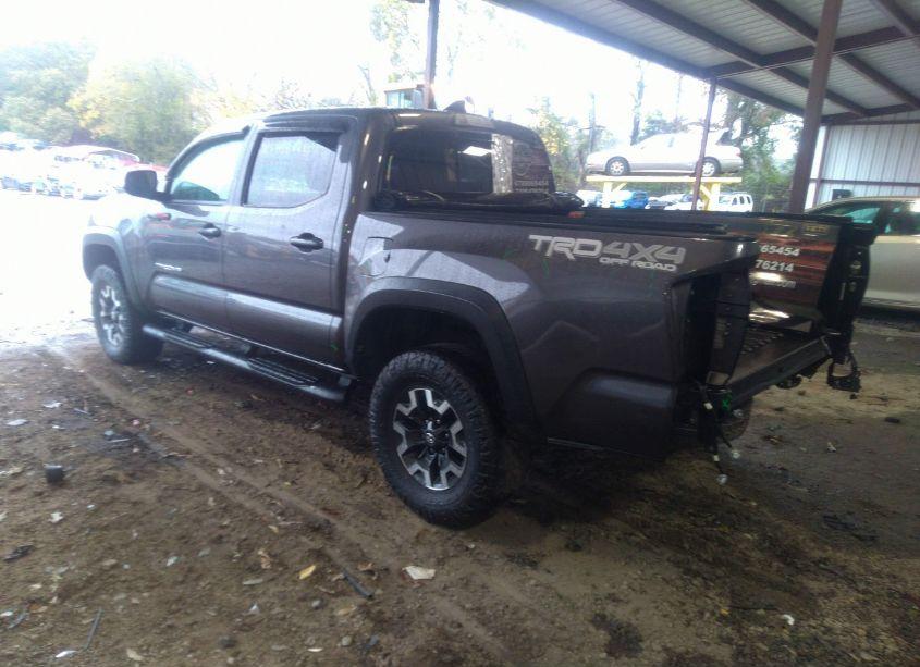 Photo 3 of 2017 Toyota Tacoma TRD OFF ROAD (VIN 5TFCZ5AN9HX082226)