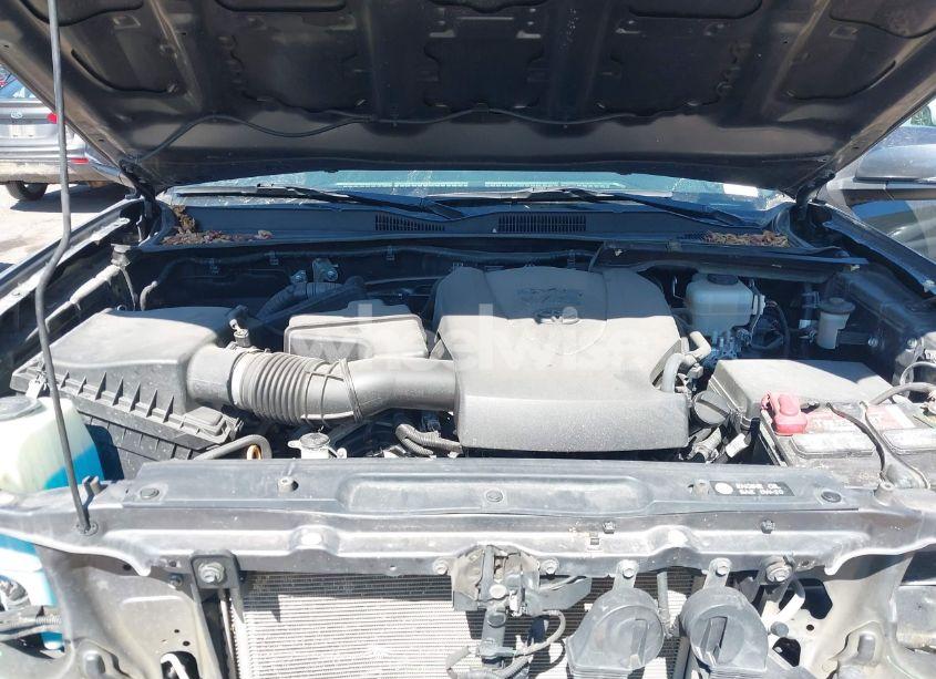 Photo 10 of 2017 Toyota Tacoma TRD OFF ROAD (VIN 5TFCZ5AN9HX087250)