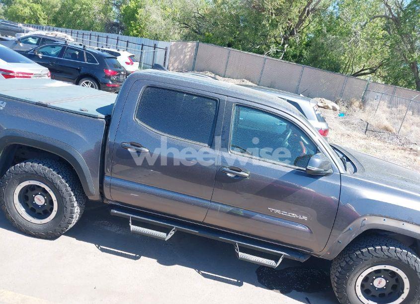 Photo 14 of 2017 Toyota Tacoma TRD OFF ROAD (VIN 5TFCZ5AN9HX087250)
