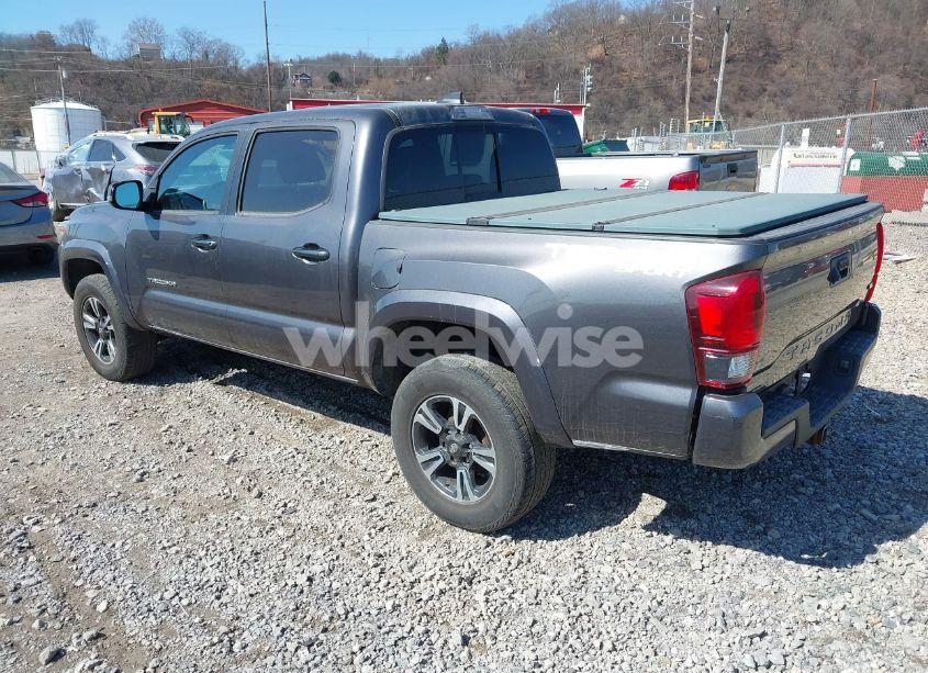 Photo 3 of 2018 Toyota Tacoma TRD SPORT (VIN 5TFCZ5AN9JX123749)