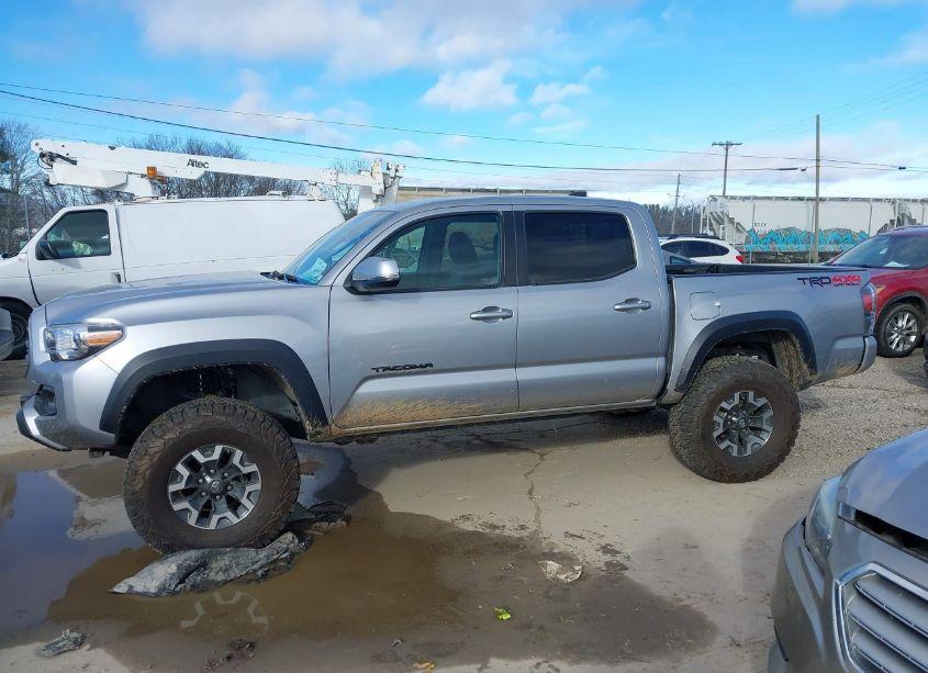 Photo 14 of 2020 Toyota Tacoma TRD OFF-ROAD (VIN 5TFCZ5AN9LX212885)