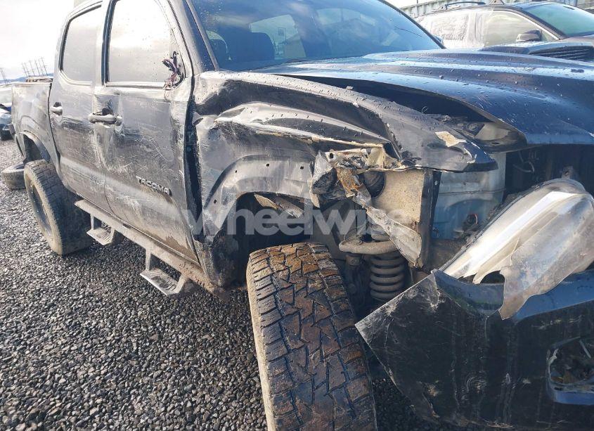 Photo 6 of 2020 Toyota Tacoma TRD SPORT (VIN 5TFCZ5AN9LX216032)