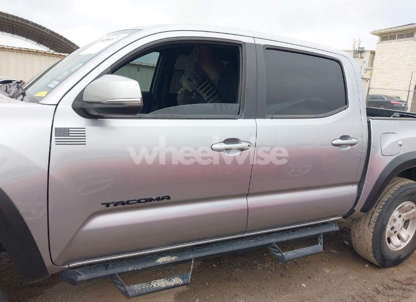 Photo 15 of 2021 Toyota Tacoma TRD OFF-ROAD (VIN 5TFCZ5AN9MX258511)