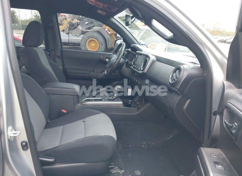 Photo 5 of 2021 Toyota Tacoma TRD OFF-ROAD (VIN 5TFCZ5AN9MX258511)