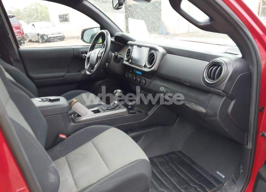 Photo 5 of 2021 Toyota Tacoma TRD OFF-ROAD (VIN 5TFCZ5AN9MX272358)