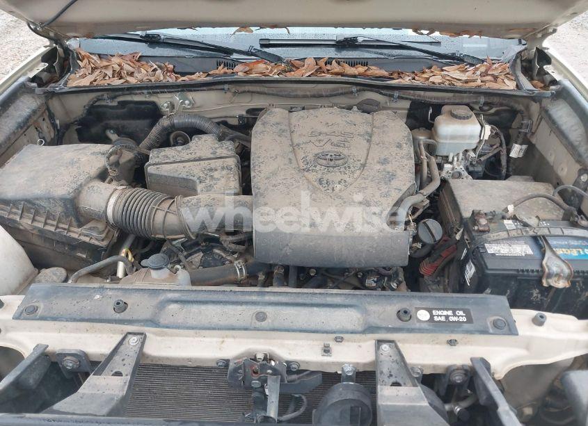 Photo 10 of 2016 Toyota Tacoma TRD OFF ROAD (VIN 5TFCZ5ANXGX012426)