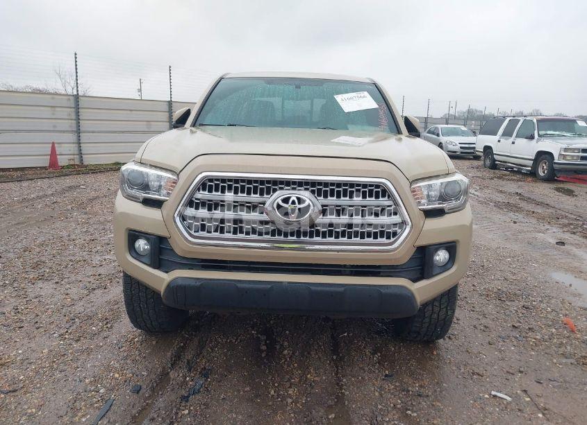 Photo 12 of 2016 Toyota Tacoma TRD OFF ROAD (VIN 5TFCZ5ANXGX012426)