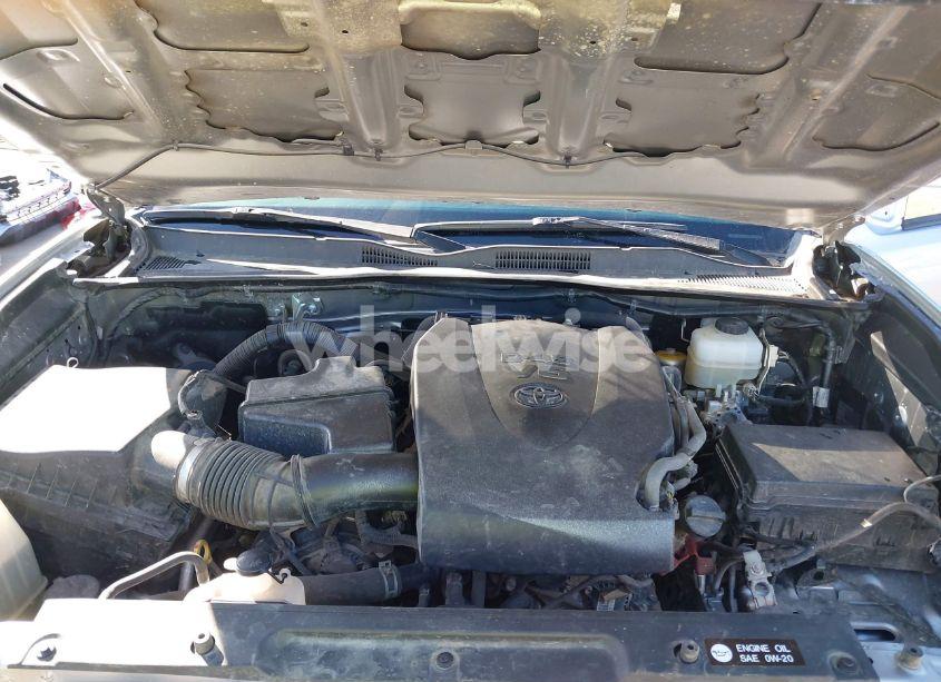 Photo 10 of 2016 Toyota Tacoma TRD OFF ROAD (VIN 5TFCZ5ANXGX017531)