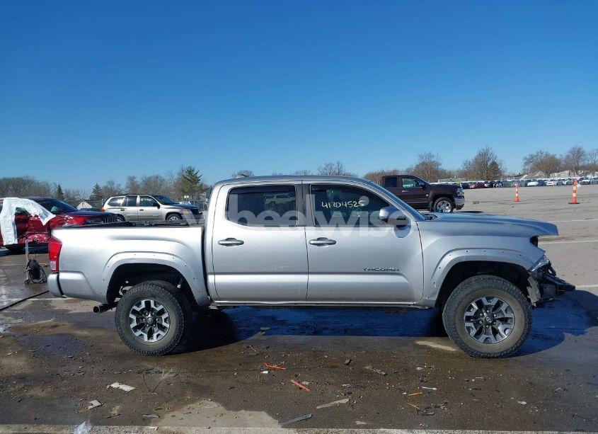 Photo 14 of 2016 Toyota Tacoma TRD OFF ROAD (VIN 5TFCZ5ANXGX017531)