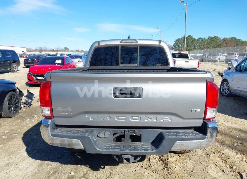 Photo 16 of 2017 Toyota Tacoma SR5 V6 (VIN 5TFCZ5ANXHX049879)