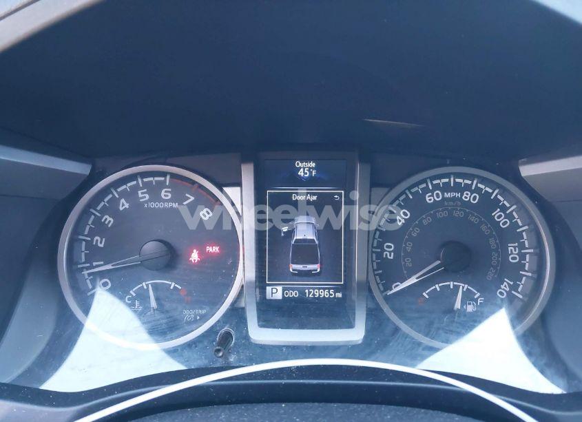 Photo 7 of 2017 Toyota Tacoma SR5 V6 (VIN 5TFCZ5ANXHX049879)