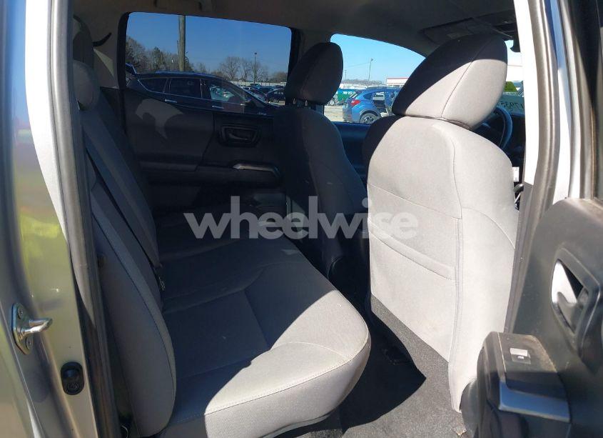 Photo 8 of 2017 Toyota Tacoma SR5 V6 (VIN 5TFCZ5ANXHX049879)