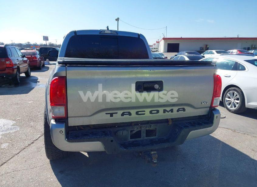 Photo 16 of 2017 Toyota Tacoma TRD SPORT (VIN 5TFCZ5ANXHX078377)