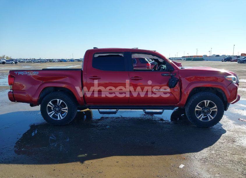 Photo 13 of 2017 Toyota Tacoma TRD SPORT (VIN 5TFCZ5ANXHX096877)
