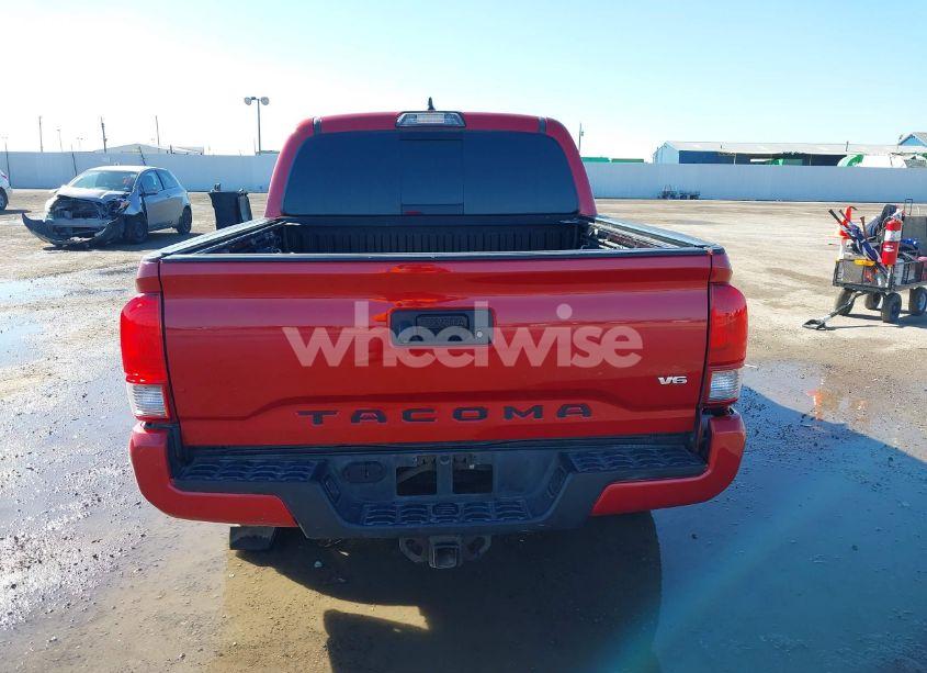 Photo 16 of 2017 Toyota Tacoma TRD SPORT (VIN 5TFCZ5ANXHX096877)