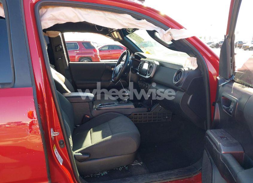 Photo 5 of 2017 Toyota Tacoma TRD SPORT (VIN 5TFCZ5ANXHX096877)