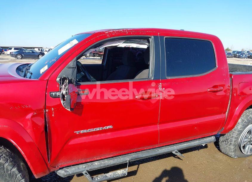 Photo 6 of 2017 Toyota Tacoma TRD SPORT (VIN 5TFCZ5ANXHX096877)