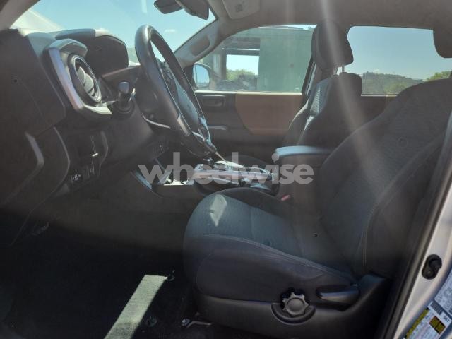 Photo 10 of 2019 TOYOTA TACOMA DOUBLE CAB (VIN 5TFCZ5ANXJX123498)