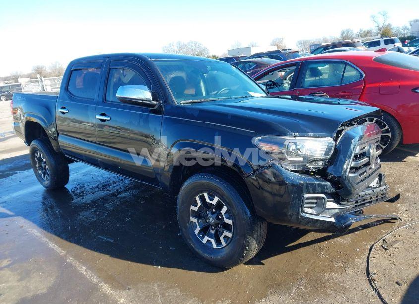 2018 Toyota Tacoma SR V6 (VIN 5TFCZ5ANXJX124991) main photo
