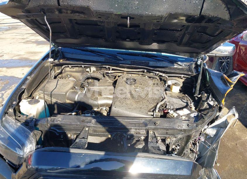 Photo 10 of 2018 Toyota Tacoma SR V6 (VIN 5TFCZ5ANXJX124991)