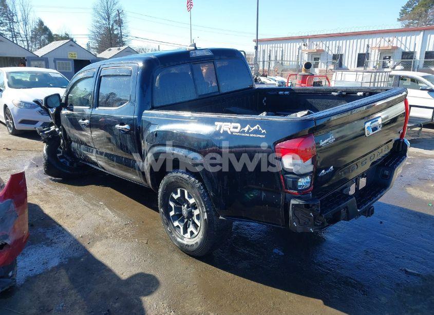 Photo 3 of 2018 Toyota Tacoma SR V6 (VIN 5TFCZ5ANXJX124991)