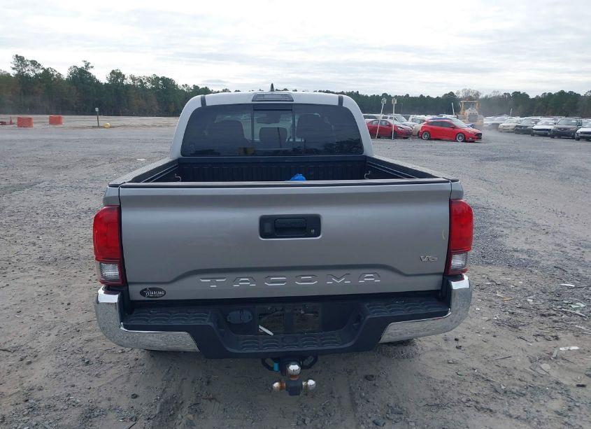 Photo 16 of 2018 Toyota Tacoma TRD OFF ROAD (VIN 5TFCZ5ANXJX131598)